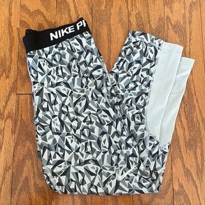 Nike Pro Dri-Fit Capri leggings